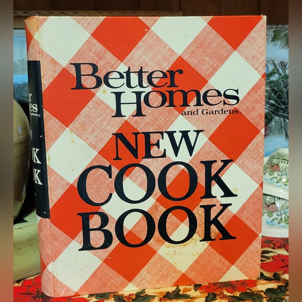 Better Homes and Gardens mid 1970s Cookbook